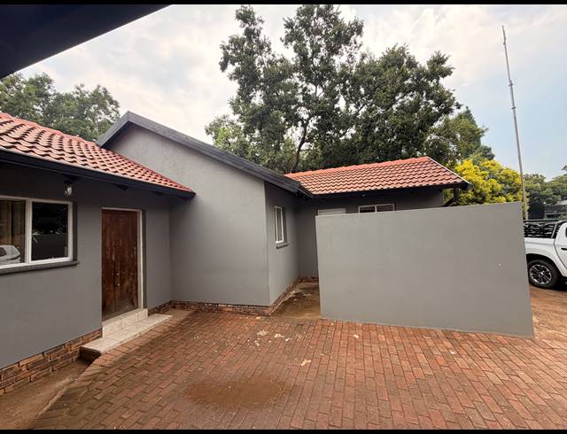 58M² OFFICE TO LET IN SUNWARD PARK